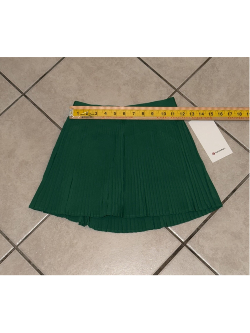 LULULEMON REPLEAT HR TENNIS SKIRT/SKORT RACEWAY GREEN SIZE 2 - Picture 4 of 7